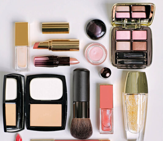 4 Tips for Organizing Your Beauty Kits