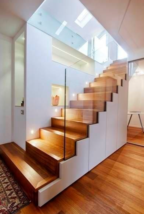 Straight staircase